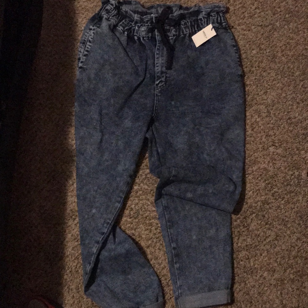Paper bag stonewash jeans